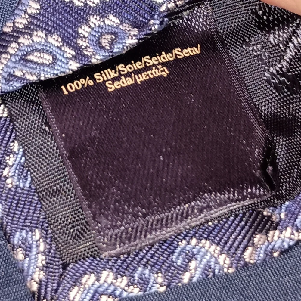Mens Brooks Brothers 100% Silk Blue White Paisley Twill Necktie Made in USA
